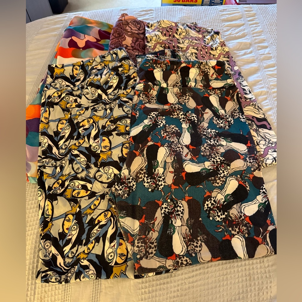 Lularoe Disney bundle of 5 leggings Size TC2 Colorful Patterned Leggings Set